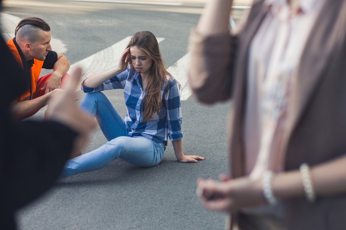 Car accidents are a serious cause of concussions.